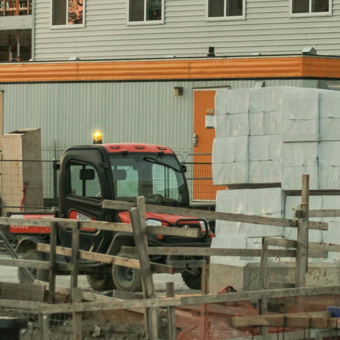 YASONG Amber LED Beacon Strobe Light 80 LEDs 40w Waterproof Rooftop Lights Safety Emergency Flashing Warning Light for Truck Forklift UTV Car Bus